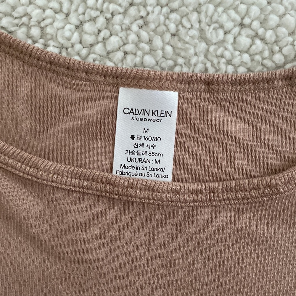 Calvin Klein Top - Picture 2 of 4